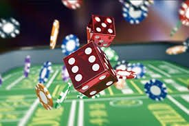 Showcase of e200m slot World Cup featured games: Aviator crash interface, Sweet Bonanza grid, Gates of Olympus bonus round, Fortune Tiger symbols, Mahjong Ways tiles